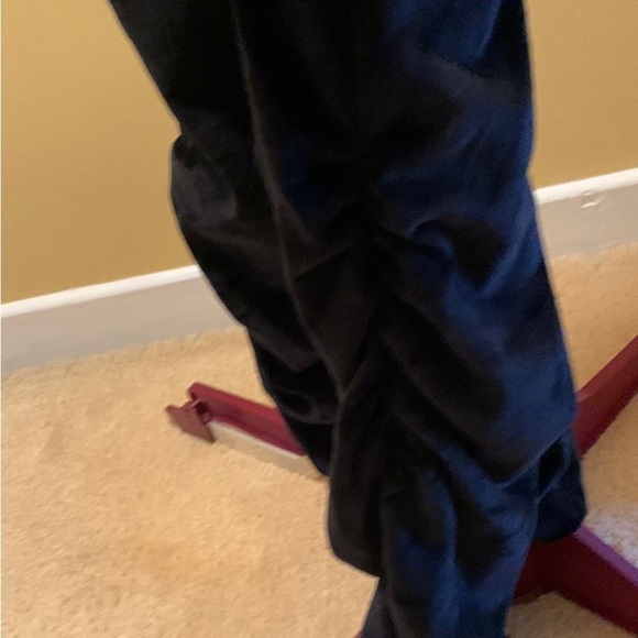 Shein Velvet pants with gather bottom of legs - Picture 10 of 10